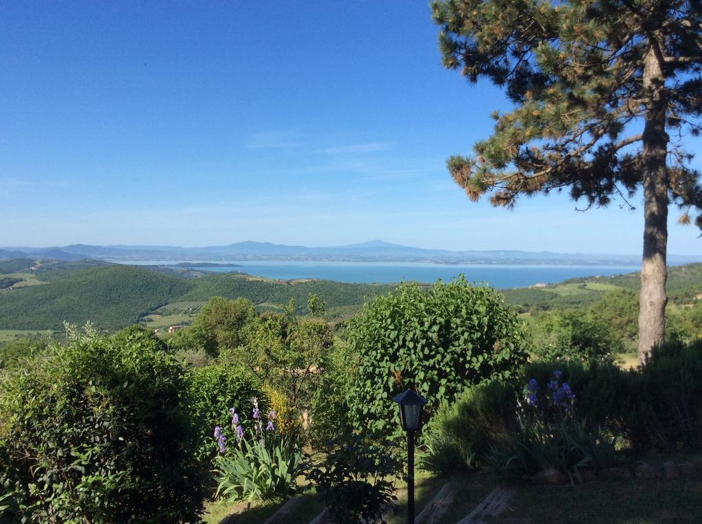 Agriturismo La Bicocca - Apt. "Il Leccio" Castel Rigone Ngoại thất bức ảnh